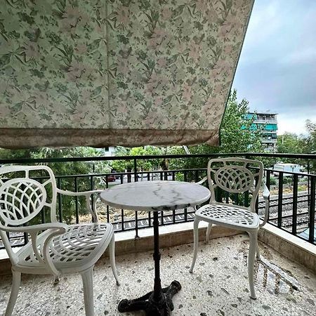 Cozy Apartment At Gazi Square アテネ エクステリア 写真