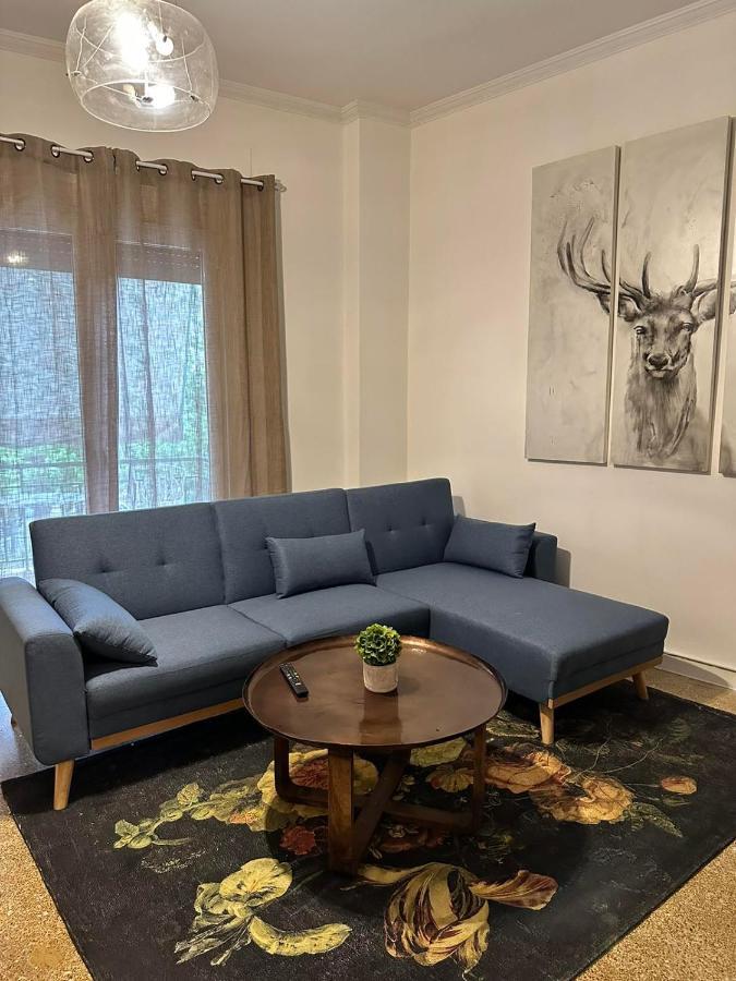 Cozy Apartment At Gazi Square アテネ エクステリア 写真